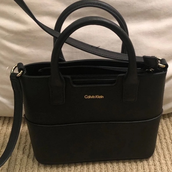 Calvin Klein Handbags - NEW! CALVIN KLEIN♣️🖤